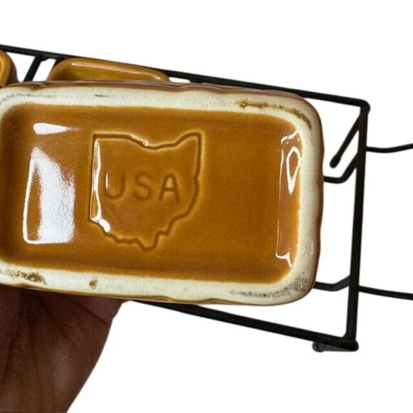 Set Of 3 Ceramic Yellow Serving Dishes With Metal Rack & Wooden Handles - Picture 5 of 8